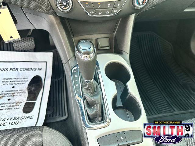 Used 2017 Chevrolet Cruze LS FWD image 24
