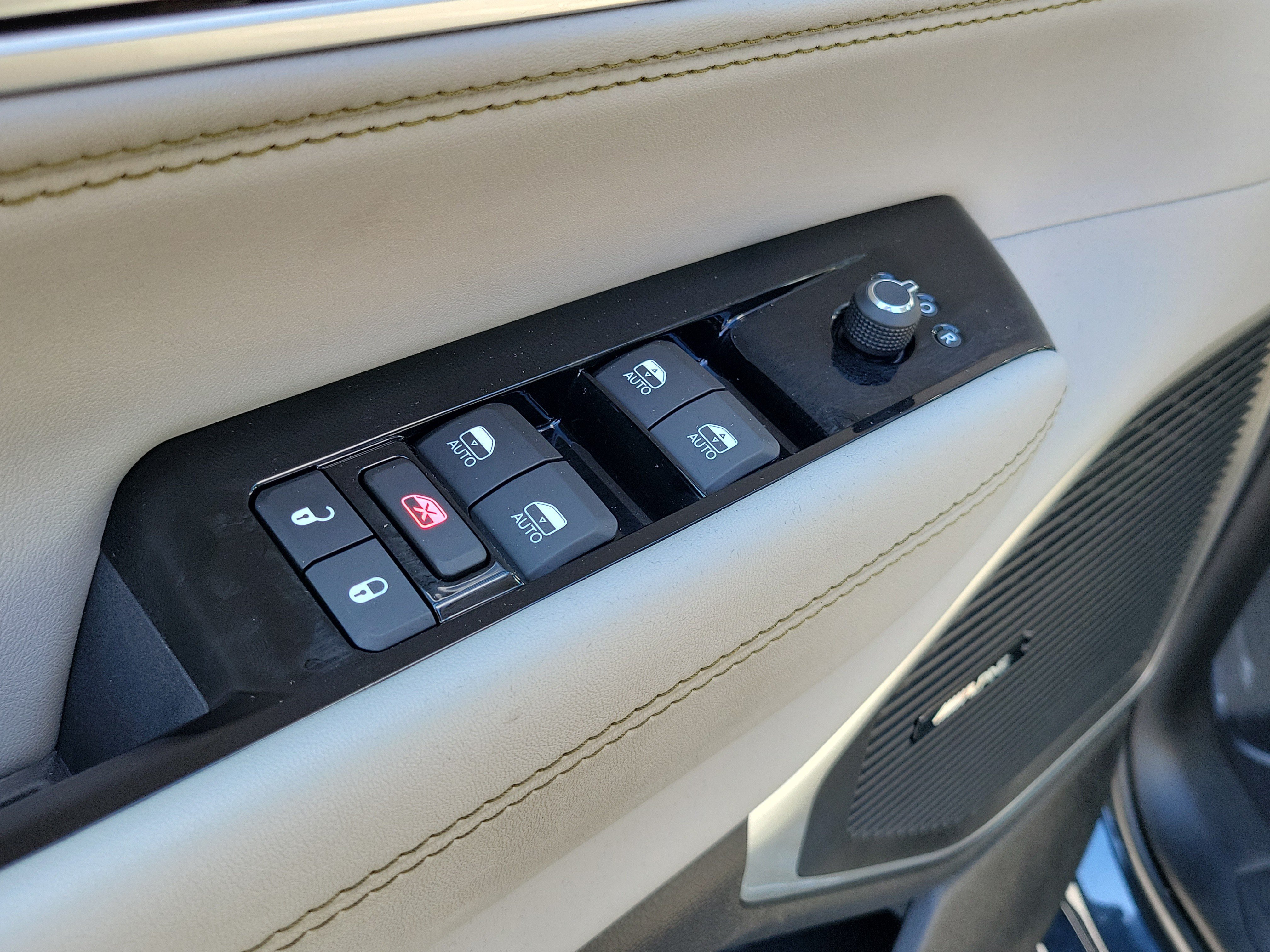 Used 2023 Jeep Wagoneer 4WD w/ Premium Group I image 19