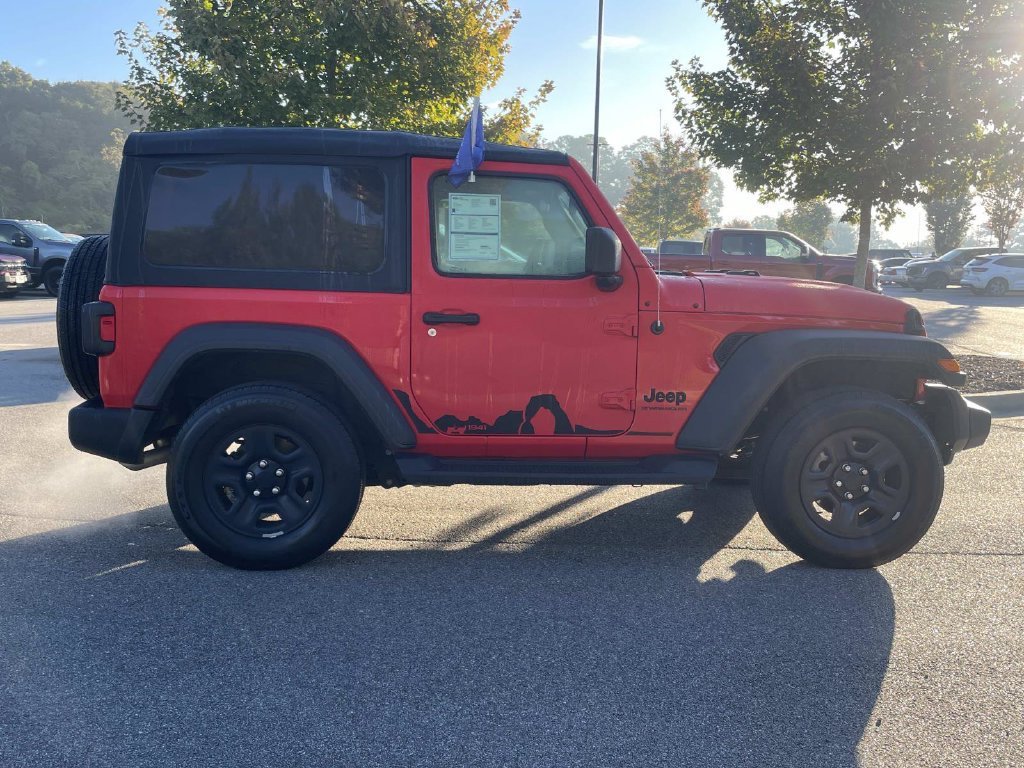 Used 2023 Jeep Wrangler Sport AWD/4WD image 2