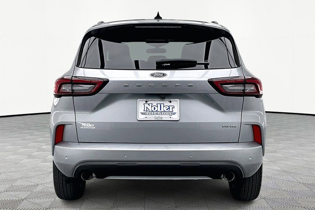 Certified 2023 Ford Escape ST-Line image 3