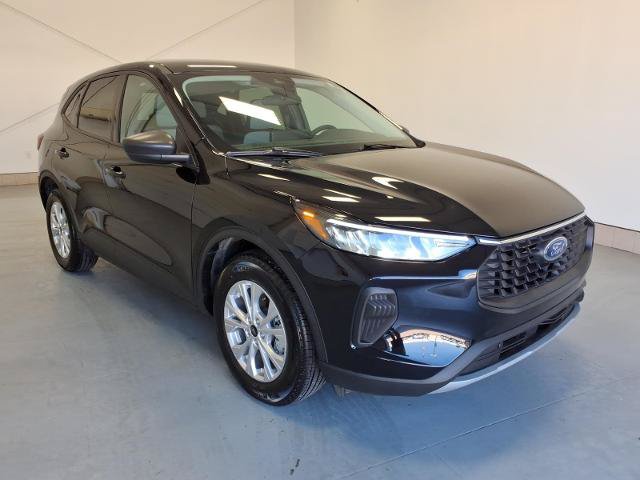 Certified 2025 Ford Escape Active w/ Tech Pack #1 FWD image 1