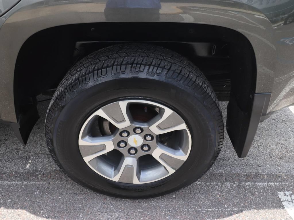 Used 2018 Chevrolet Colorado Z71 AWD/4WD image 14