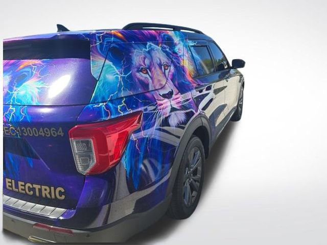 Certified 2022 Ford Explorer XLT w/ Equipment Group 202A image 5