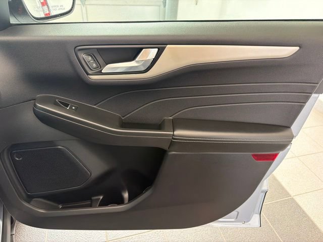 Certified 2022 Ford Escape SEL AWD/4WD image 12