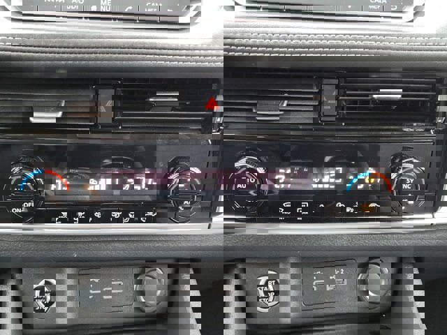 Used 2022 Nissan Rogue SV image 20