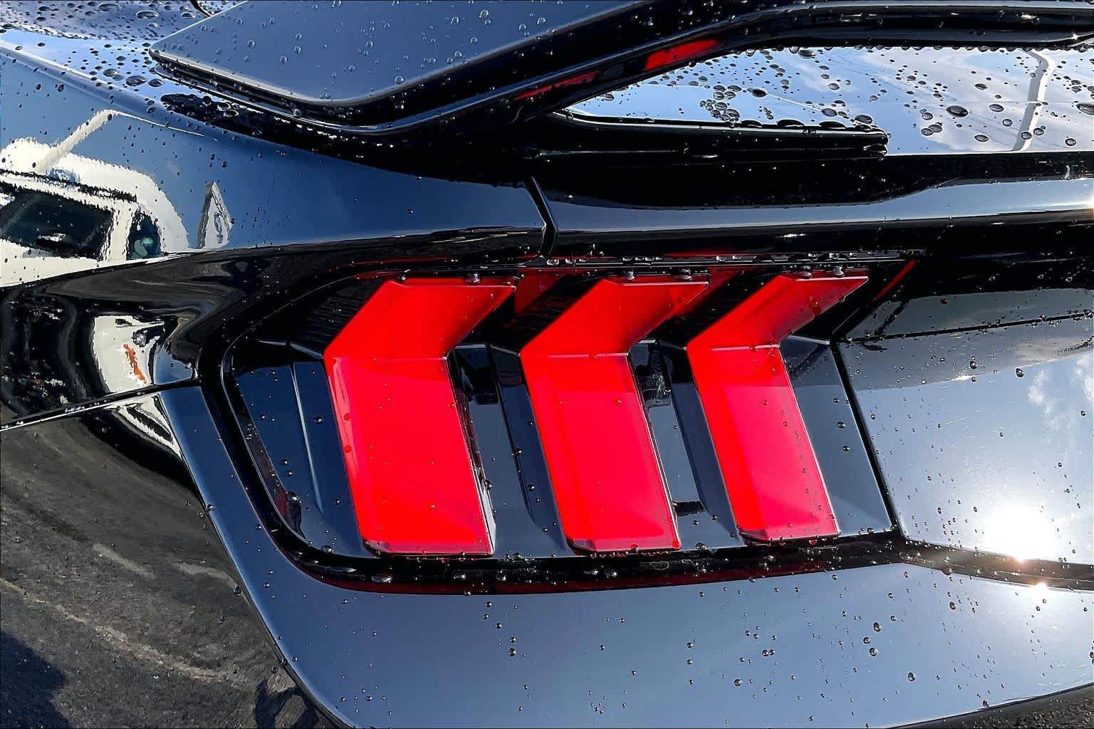 Certified 2025 Ford Mustang Dark Horse RWD image 21