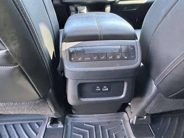 Used 2024 Nissan Pathfinder SL w/ SL Premium Package FWD image 23