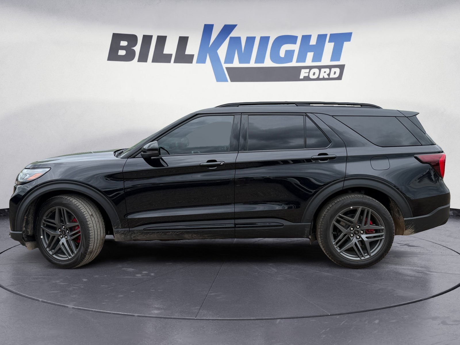 Certified 2026 Ford Explorer ST AWD/4WD image 2