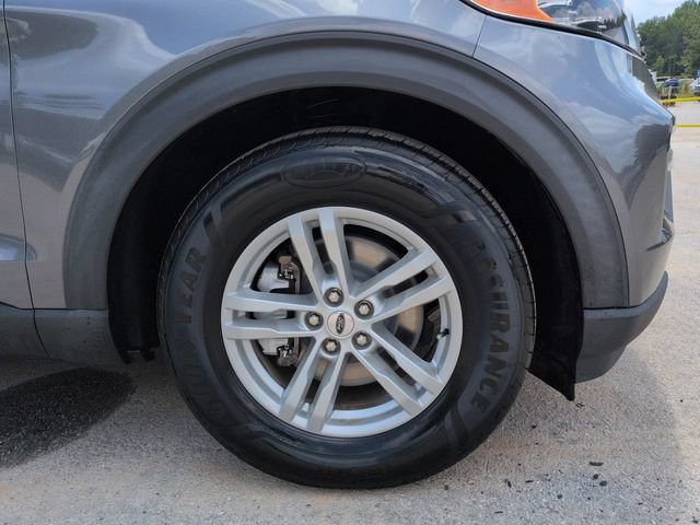 Certified 2021 Ford Explorer XLT w/ Equipment Group 202A RWD image 12
