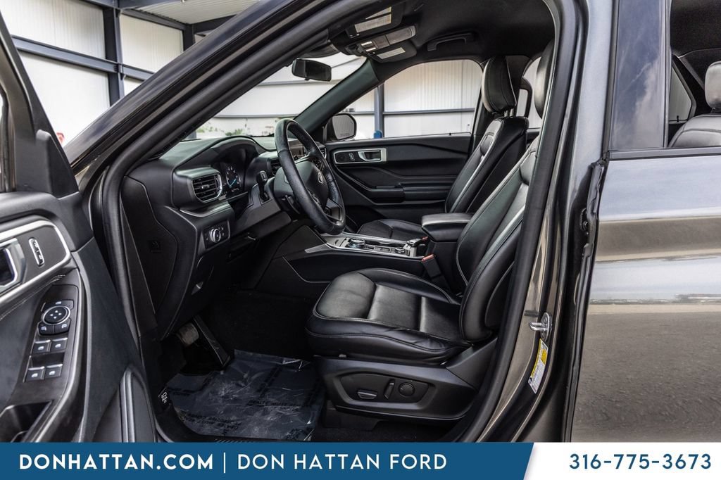 Certified 2020 Ford Explorer XLT w/ Equipment Group 202A AWD/4WD image 4