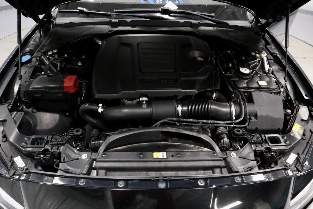 Used 2020 Jaguar XF Prestige image 16