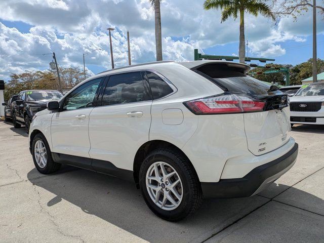 Certified 2022 Ford Edge SEL w/ Convenience Package AWD/4WD image 2
