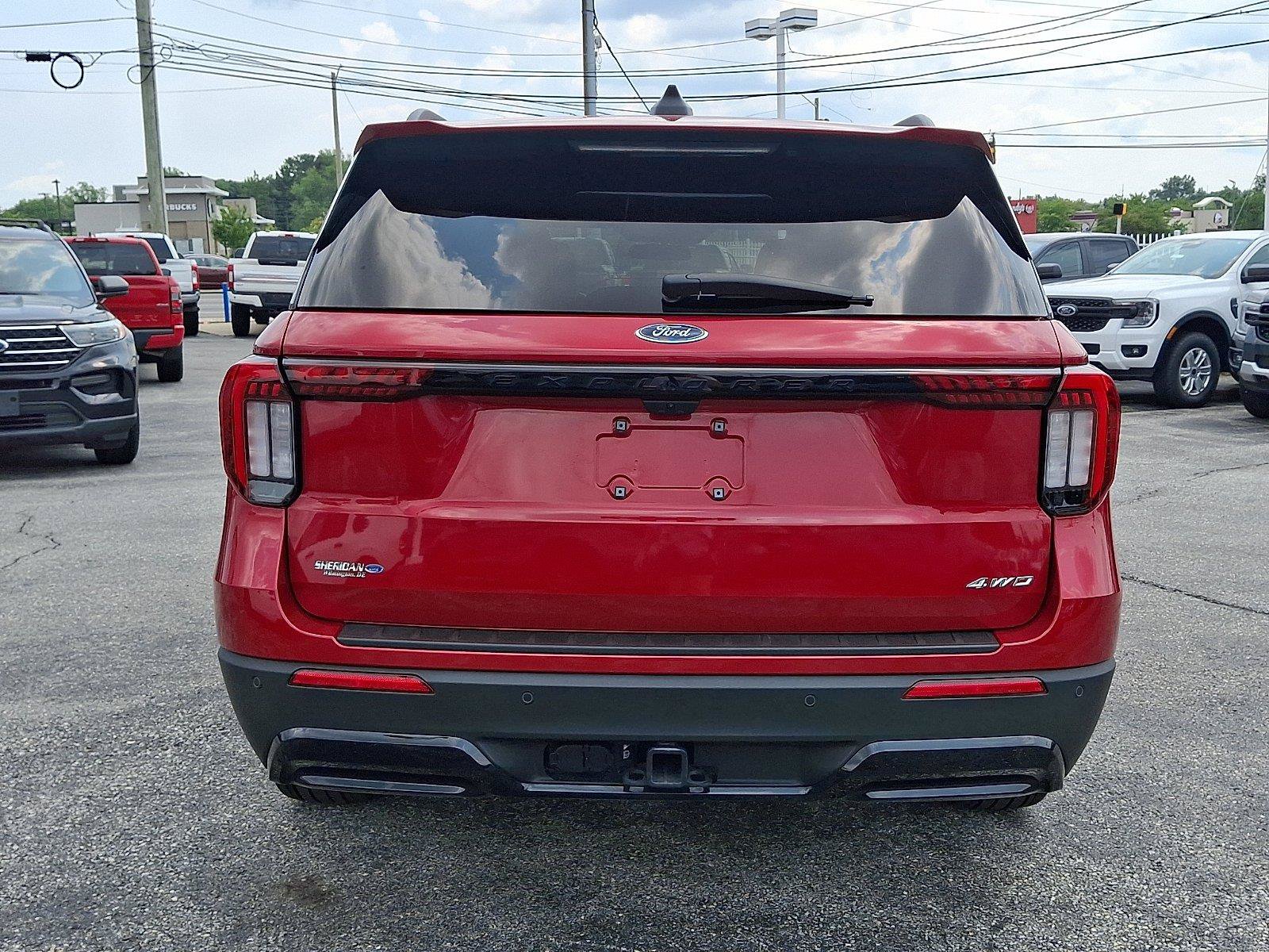 Certified 2025 Ford Explorer ST-Line AWD/4WD image 5