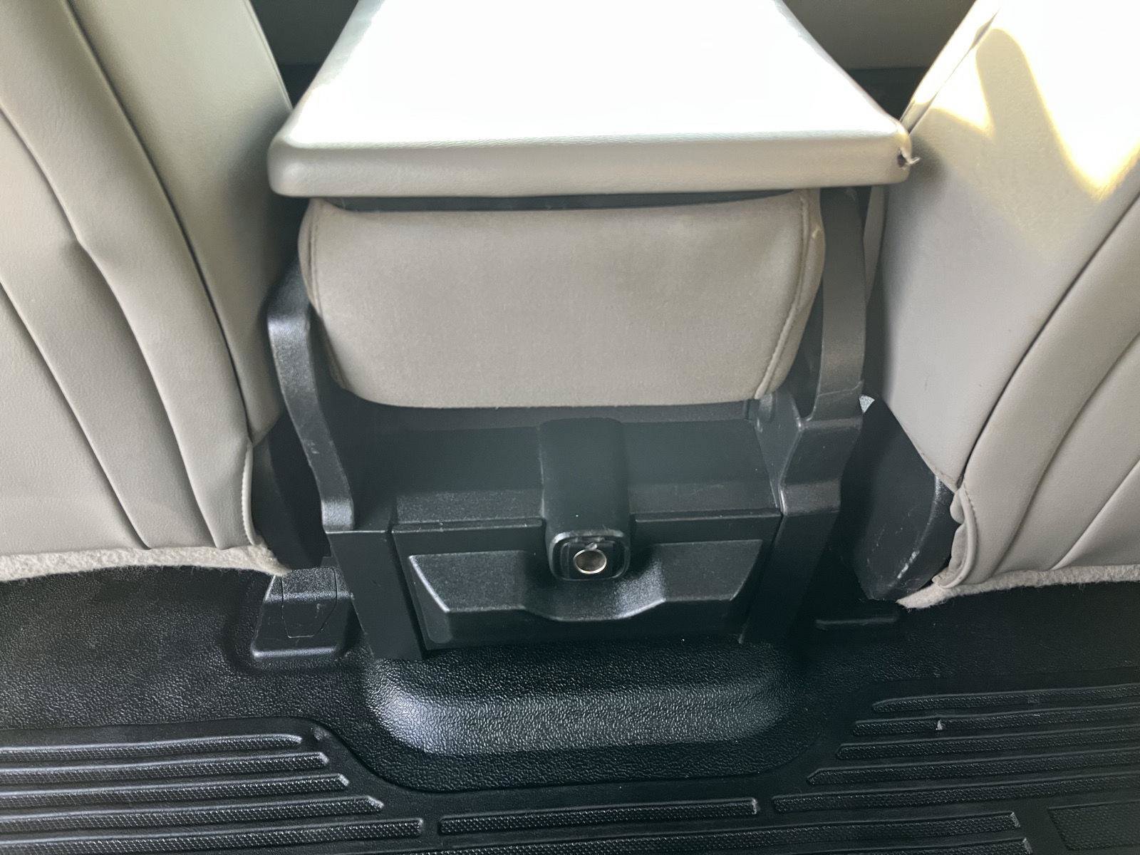 Certified 2018 Ford F250 XL w/ Power Equipment Group AWD/4WD image 9