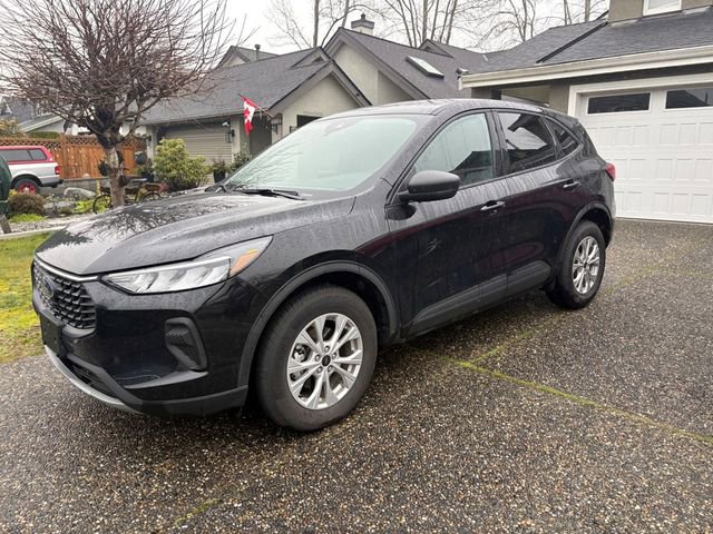 Certified 2025 Ford Escape Active AWD/4WD image 9