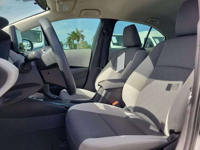 Used 2025 Toyota Corolla LE FWD image 17