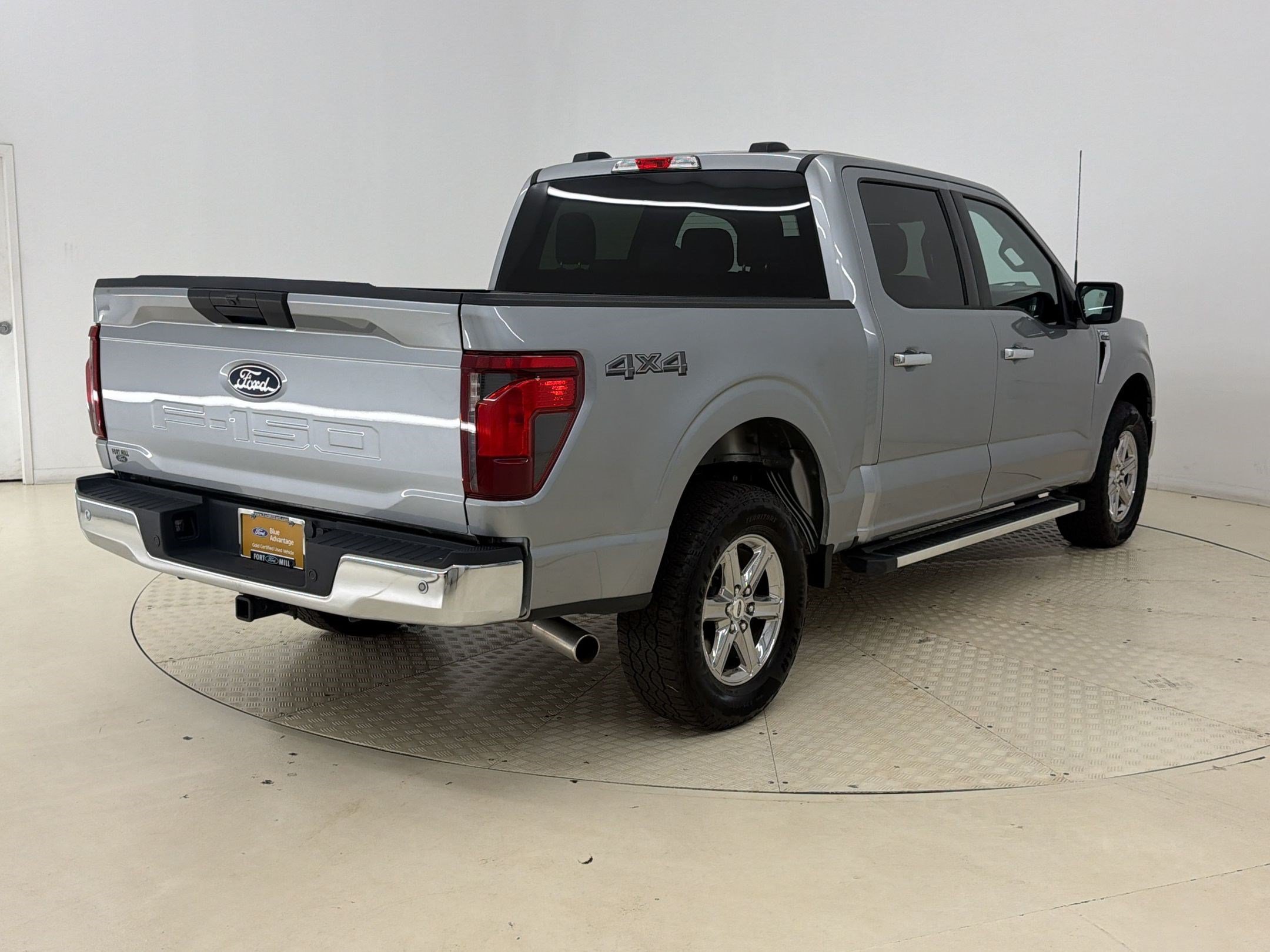Certified 2025 Ford F150 XLT w/ Equipment Group 301A Standard AWD/4WD image 9