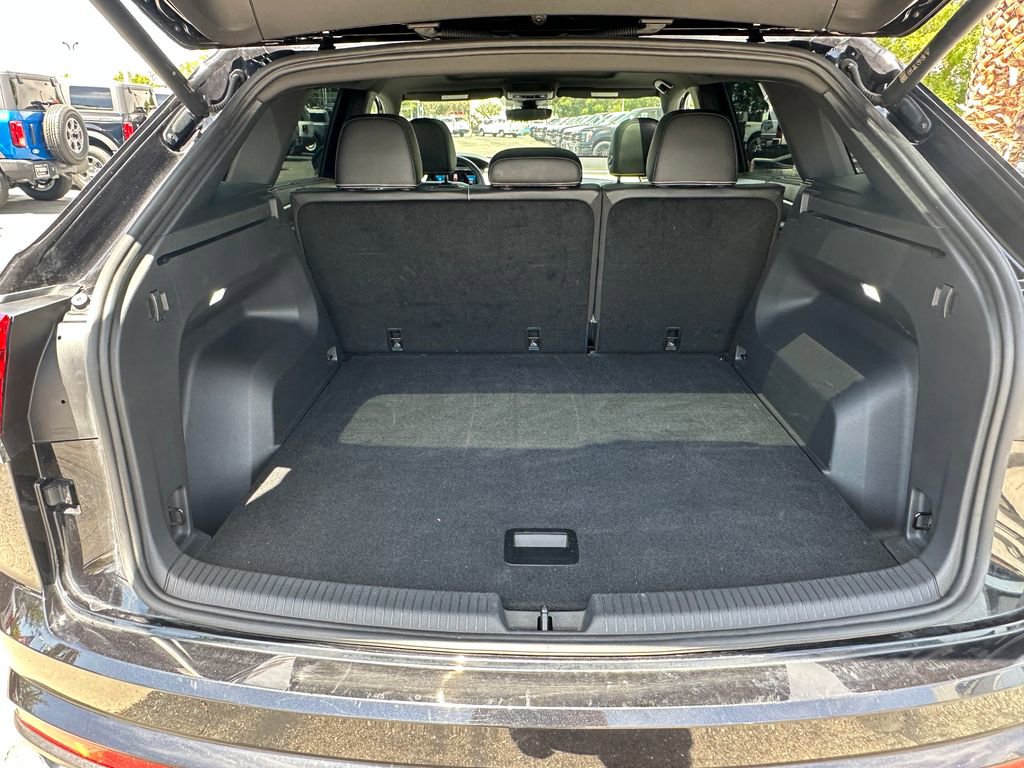 Used 2024 Volkswagen Atlas Cross Sport SE FWD image 22