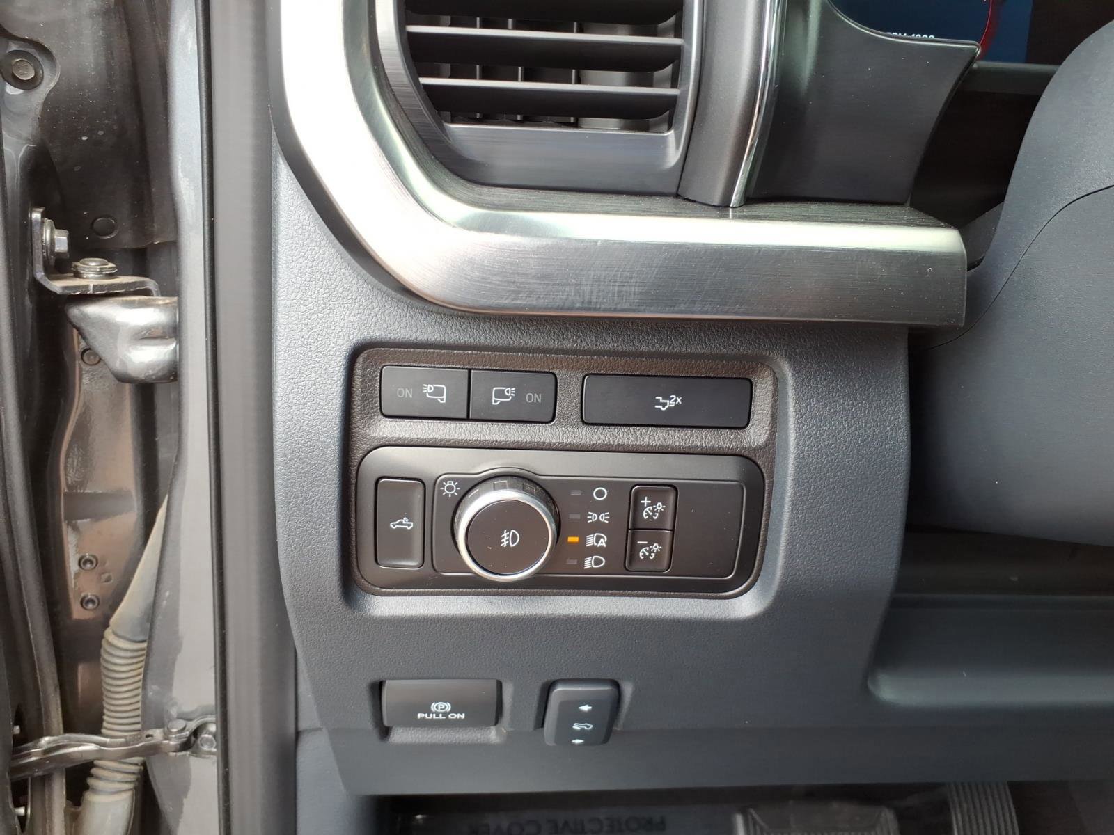 Certified 2024 Ford F350 Lariat w/ Lariat Ultimate Package image 19