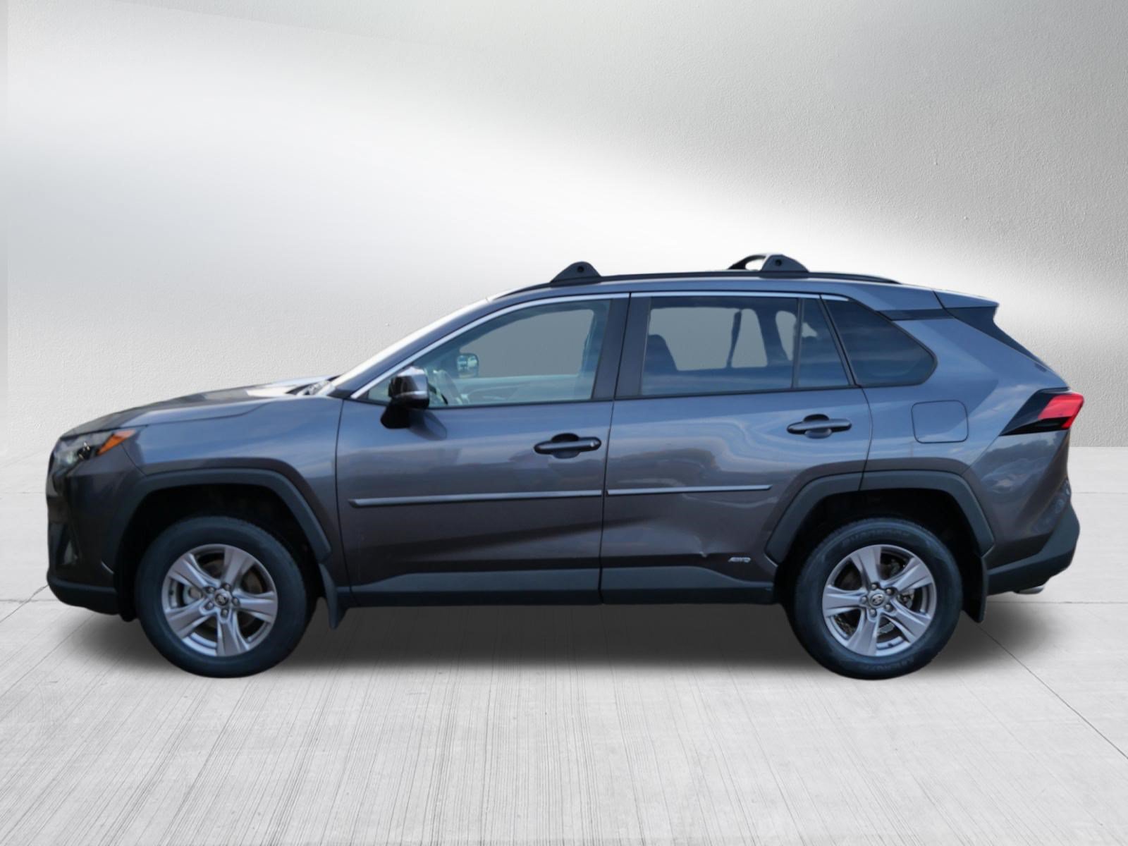 Used 2024 Toyota RAV4 XLE w/ Convenience Package AWD/4WD image 4