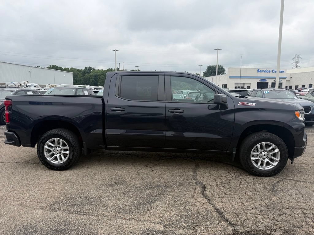 Used 2023 Chevrolet Silverado 1500 RST AWD/4WD image 9
