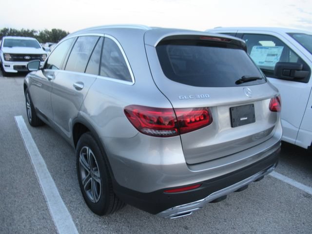 Used 2021 Mercedes-Benz GLC 300 image 4
