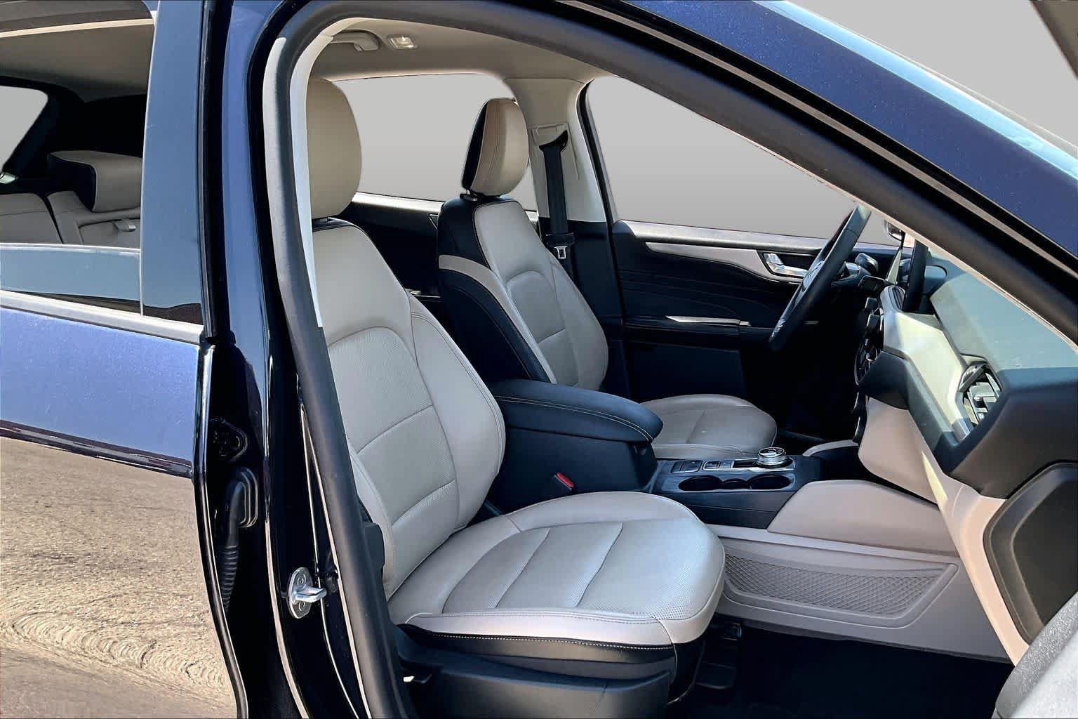 Certified 2021 Ford Escape SEL FWD image 9