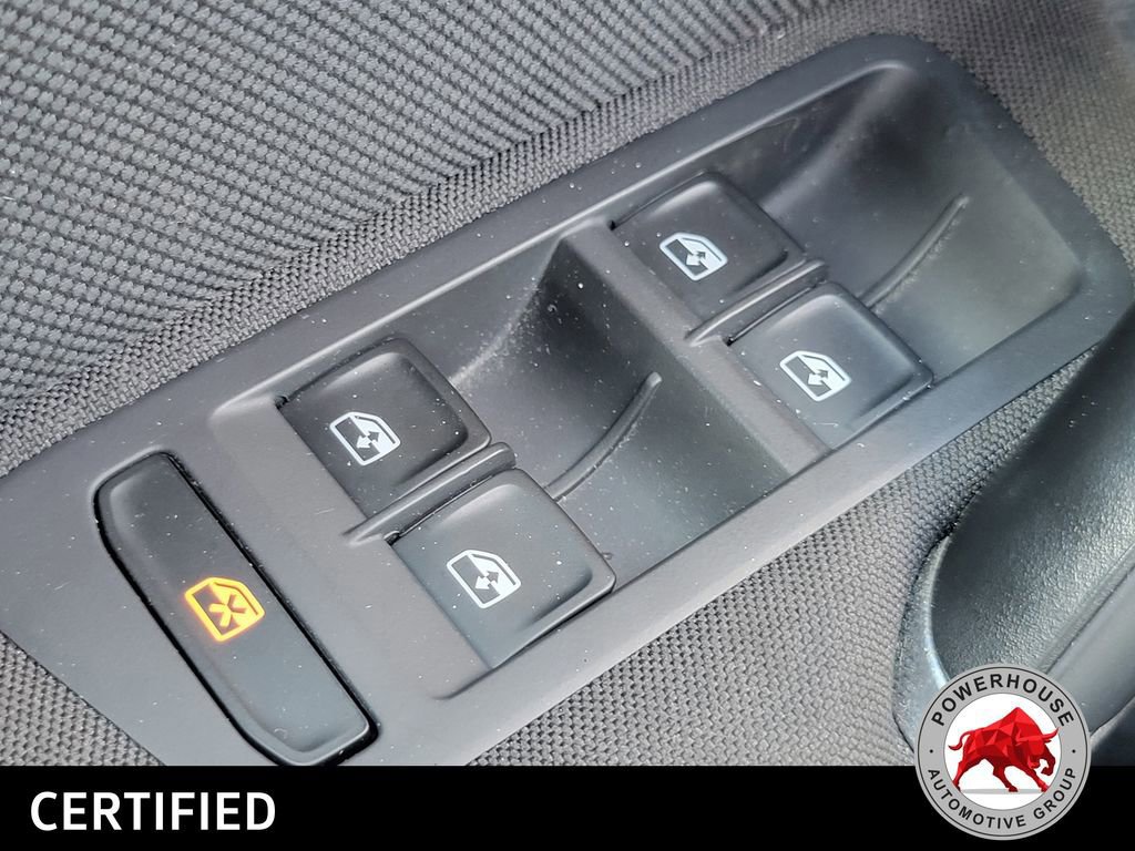 Used 2018 Volkswagen GTI SE FWD image 27