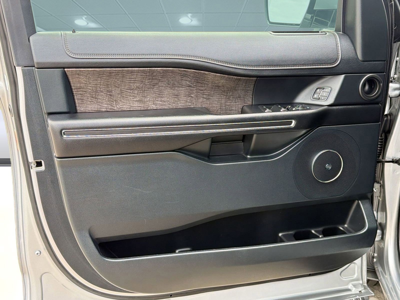 Certified 2021 Ford Expedition Limited RWD image 13