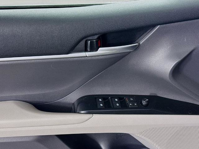 Used 2019 Toyota Camry LE FWD image 18