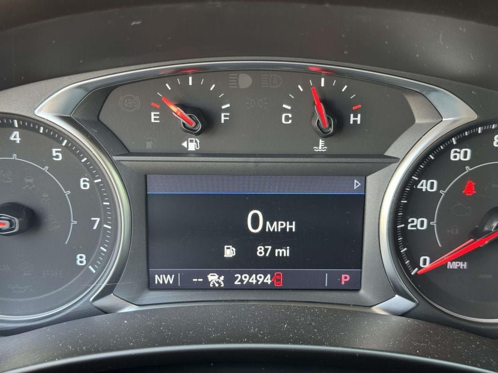 Used 2024 GMC Terrain SLT AWD/4WD image 14