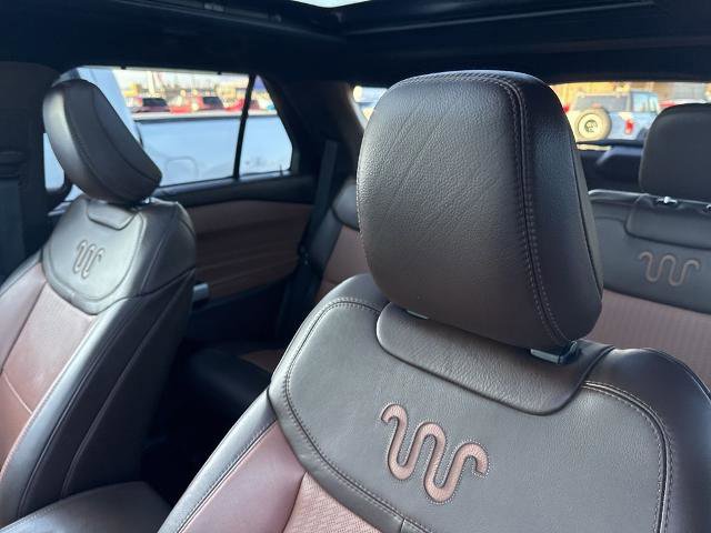 Certified 2022 Ford Explorer King Ranch w/ Premium Technology Package image 32
