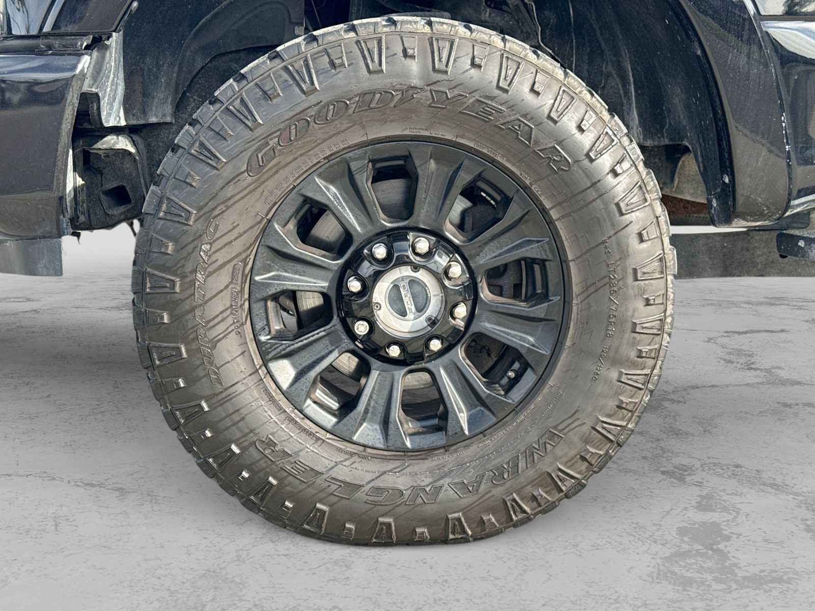 Certified 2022 Ford F350 Lariat w/ Tremor Off-Road Package AWD/4WD image 13