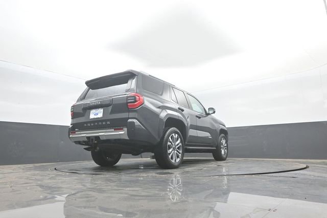 Used 2025 Toyota 4Runner Limited AWD/4WD image 38
