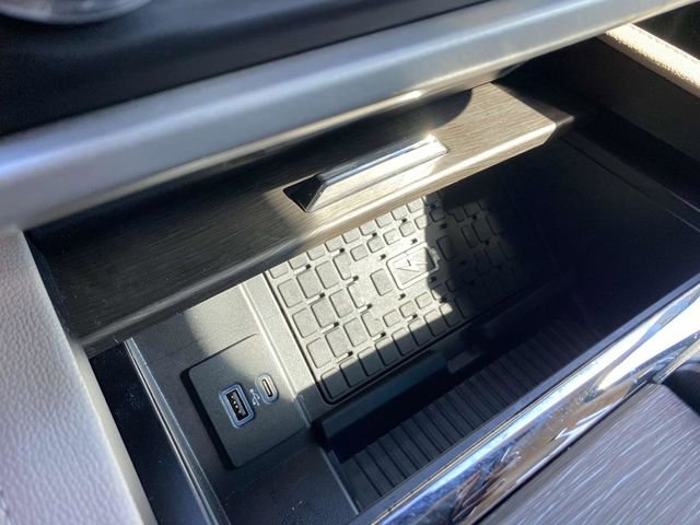 Certified 2022 Ford Expedition Max Limited image 34