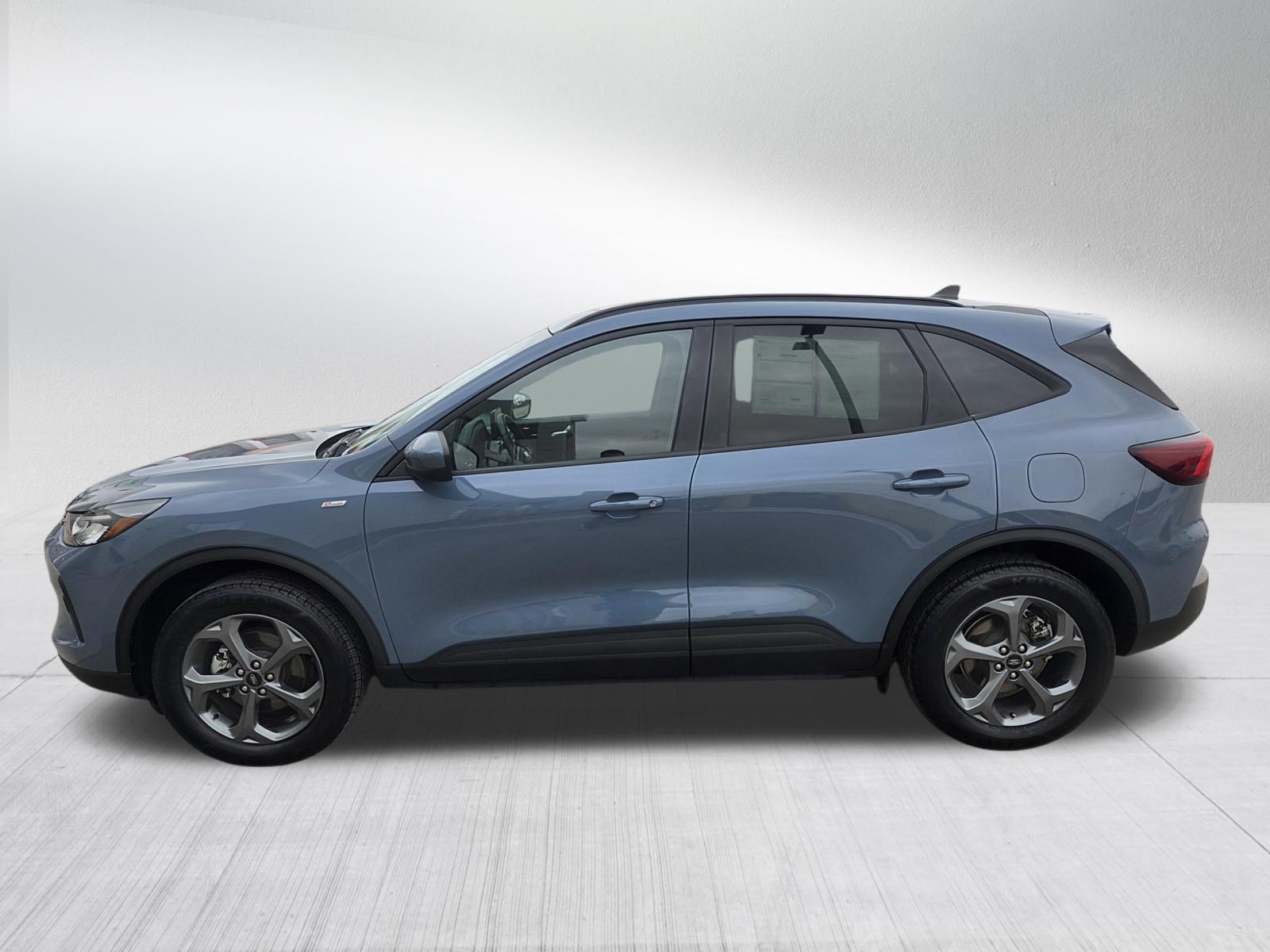 Certified 2025 Ford Escape ST-Line Select AWD/4WD image 4