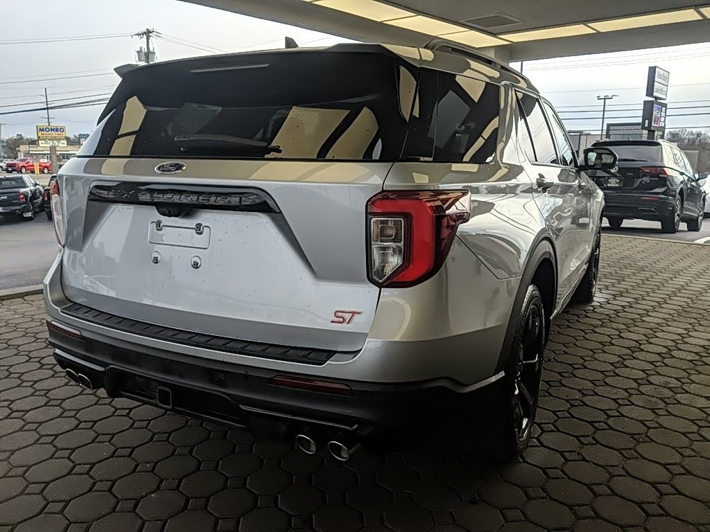 Certified 2022 Ford Explorer ST w/ Equipment Group 401A image 3