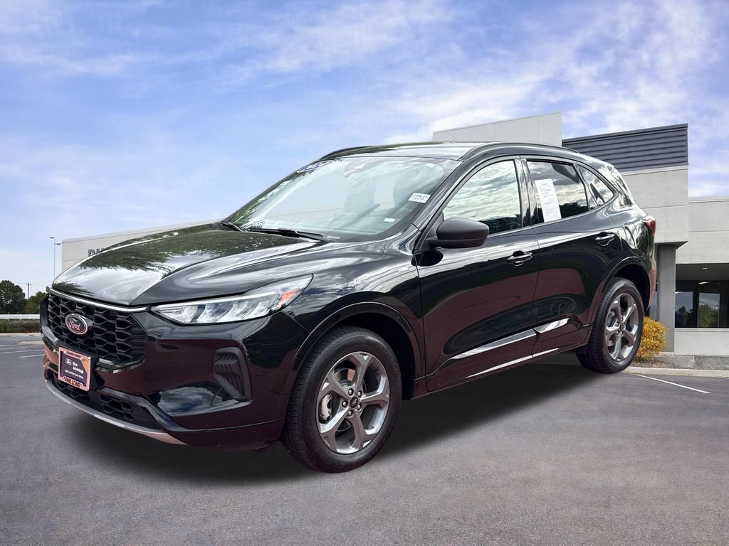 Certified 2024 Ford Escape ST-Line AWD/4WD image 4
