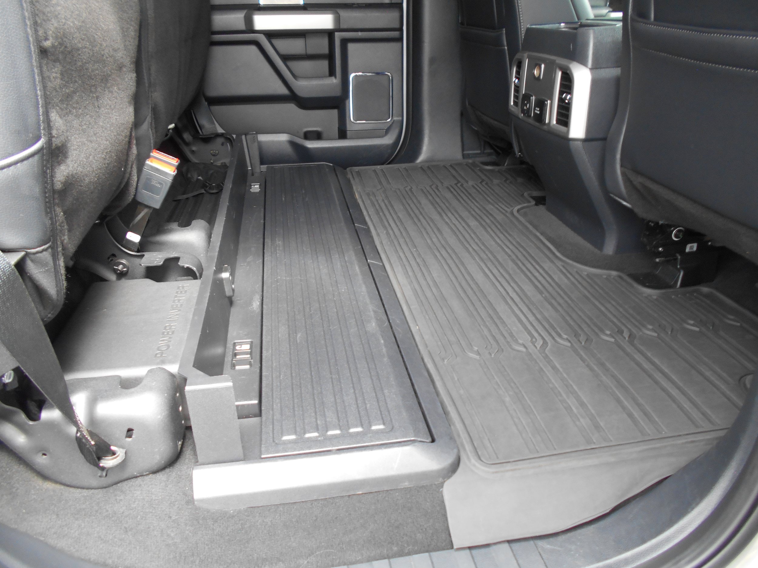 Certified 2022 Ford F250 Lariat w/ FX4 Off-Road Package AWD/4WD image 10
