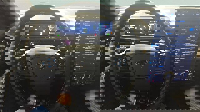 Certified 2025 Ford Mustang Mach-E GT image 18