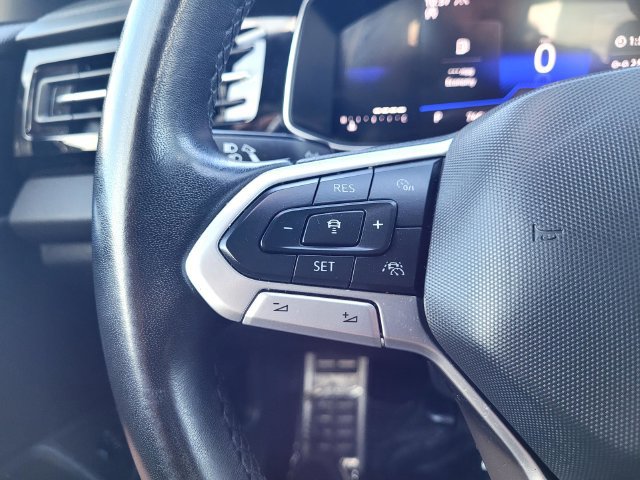 Used 2025 Volkswagen Jetta Sport FWD image 24