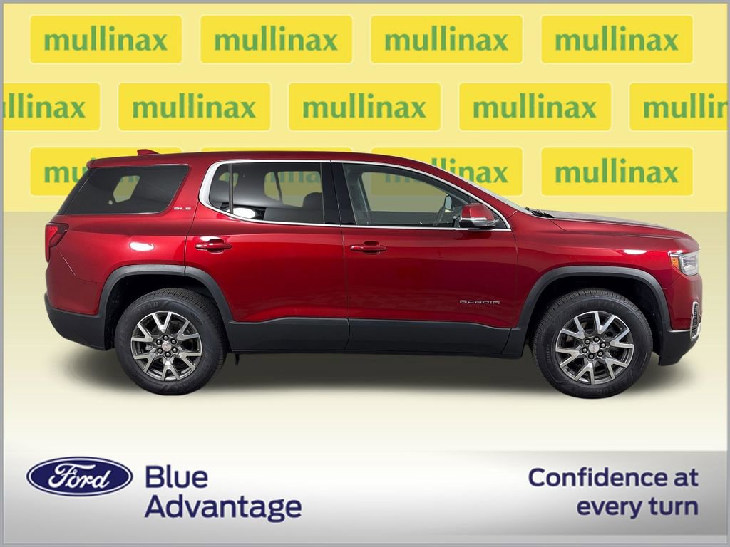Used 2023 GMC Acadia SLE FWD image 2