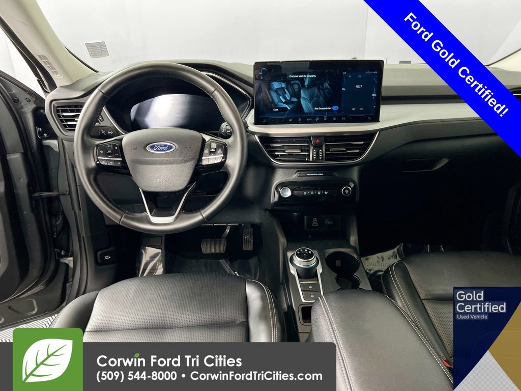 Certified 2025 Ford Escape Platinum AWD/4WD image 27