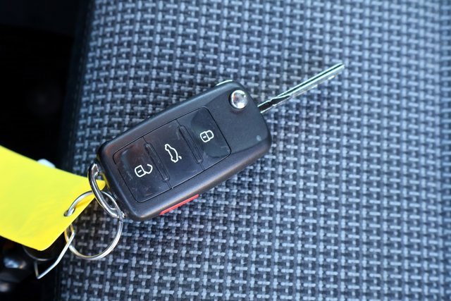 Used 2019 Volkswagen Beetle 2.0T S image 30