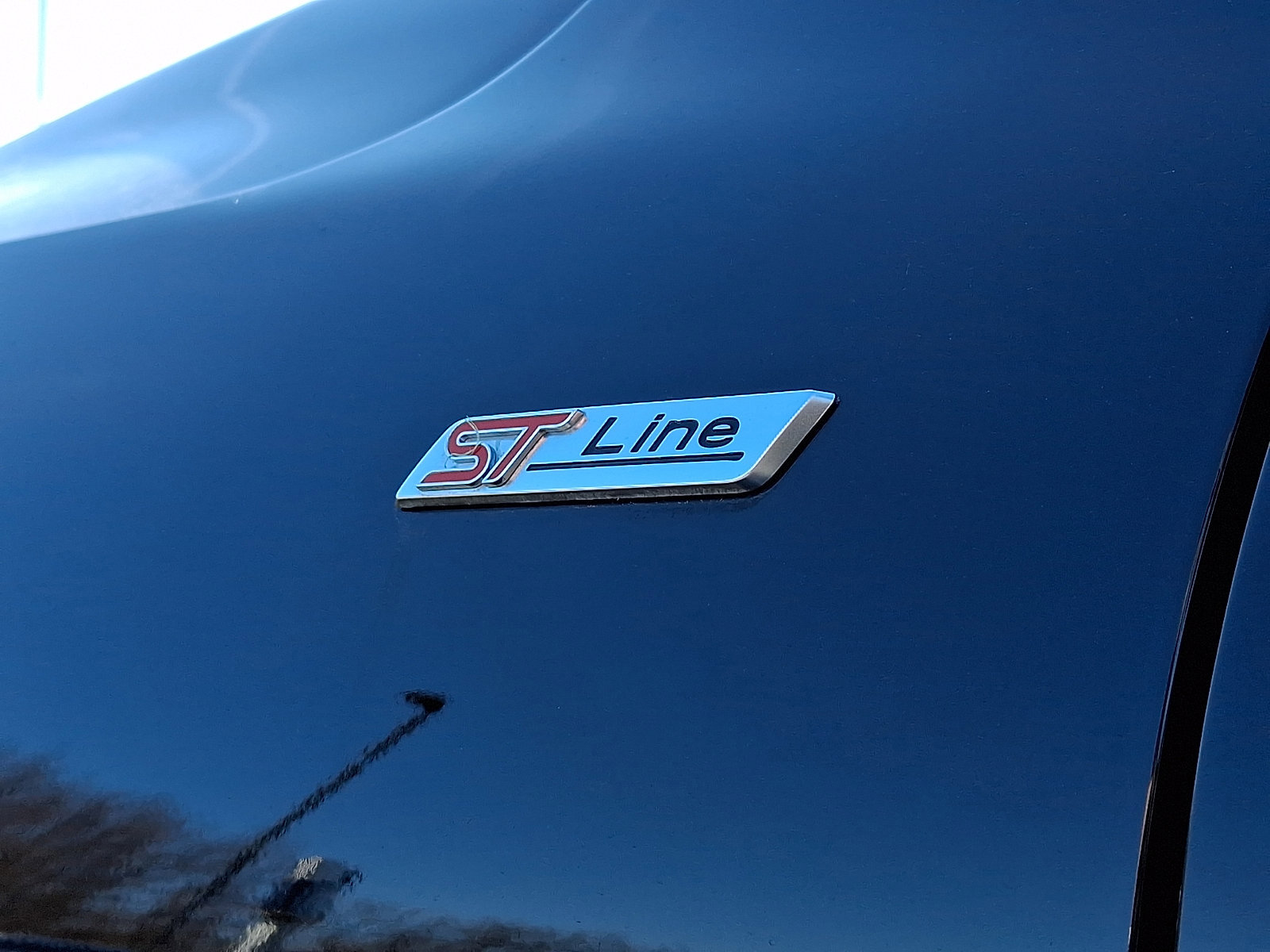 Certified 2025 Ford Escape ST-Line Elite w/ Premium Technology Package image 31