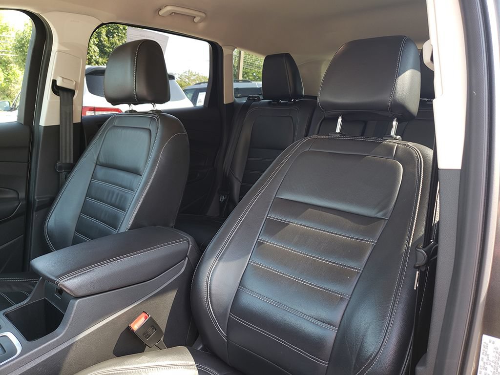 Certified 2017 Ford Escape Titanium FWD image 23