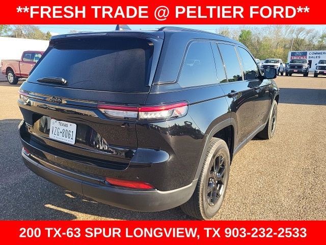 Used 2025 Jeep Grand Cherokee Altitude image 11