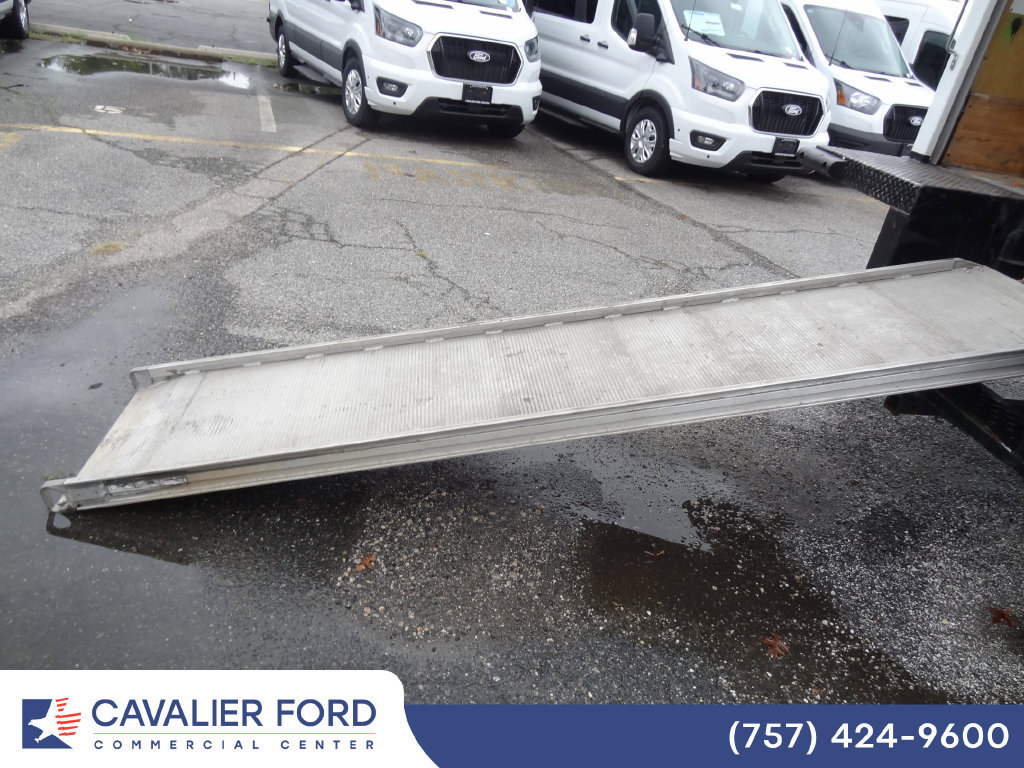 Used 2024 Isuzu NQR RWD image 22