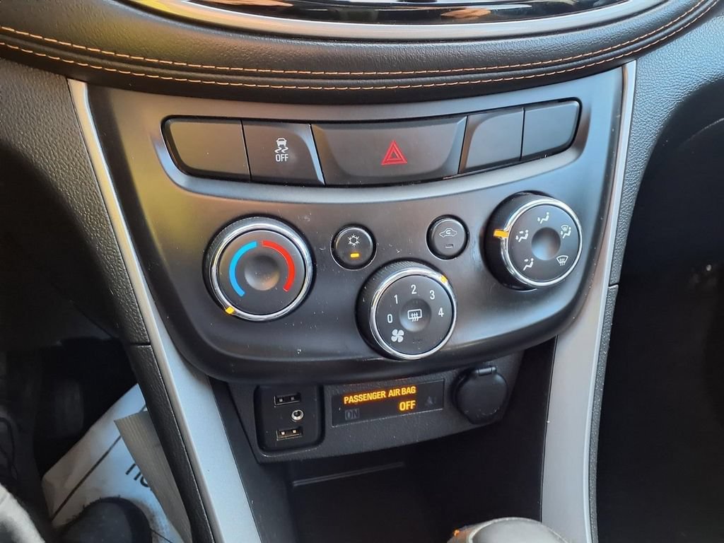 Used 2020 Chevrolet Trax LS FWD image 14