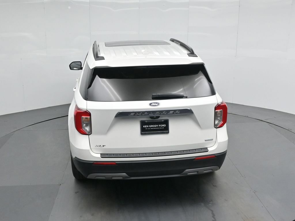 Certified 2020 Ford Explorer XLT w/ Equipment Group 202A image 13